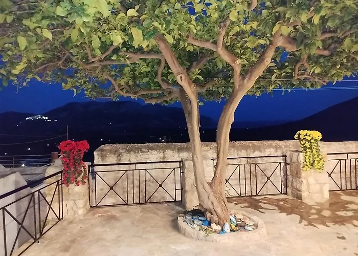 Pano Chorio Tilos * Megálon Choríon