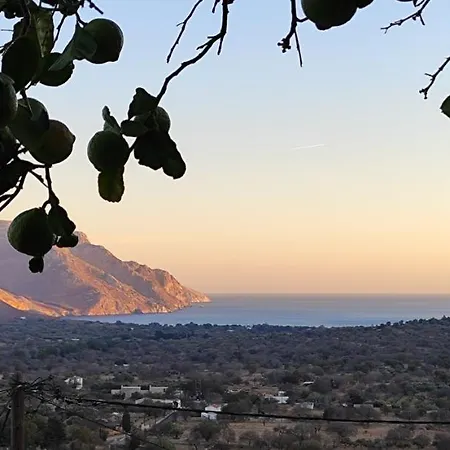 بيت للعطل Pano Chorio Tilos Megálon Choríon