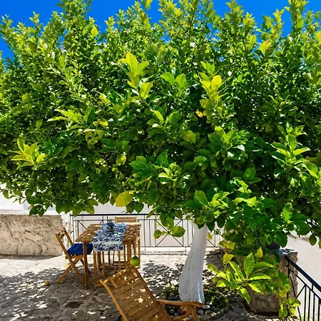 بيت للعطل Pano Chorio Tilos