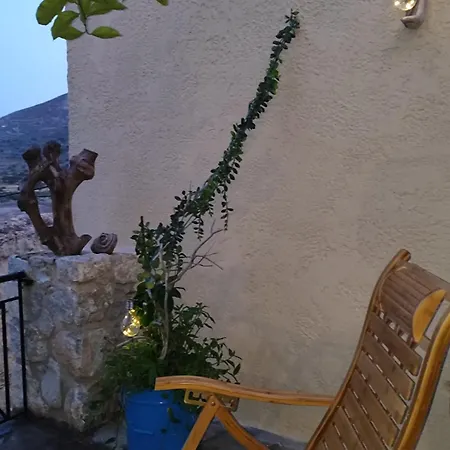 Pano Chorio Tilos بيت للعطل *