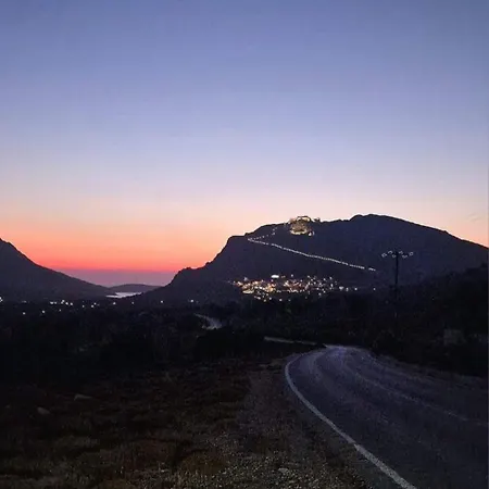 Pano Chorio Tilos بيت للعطل Megálon Choríon